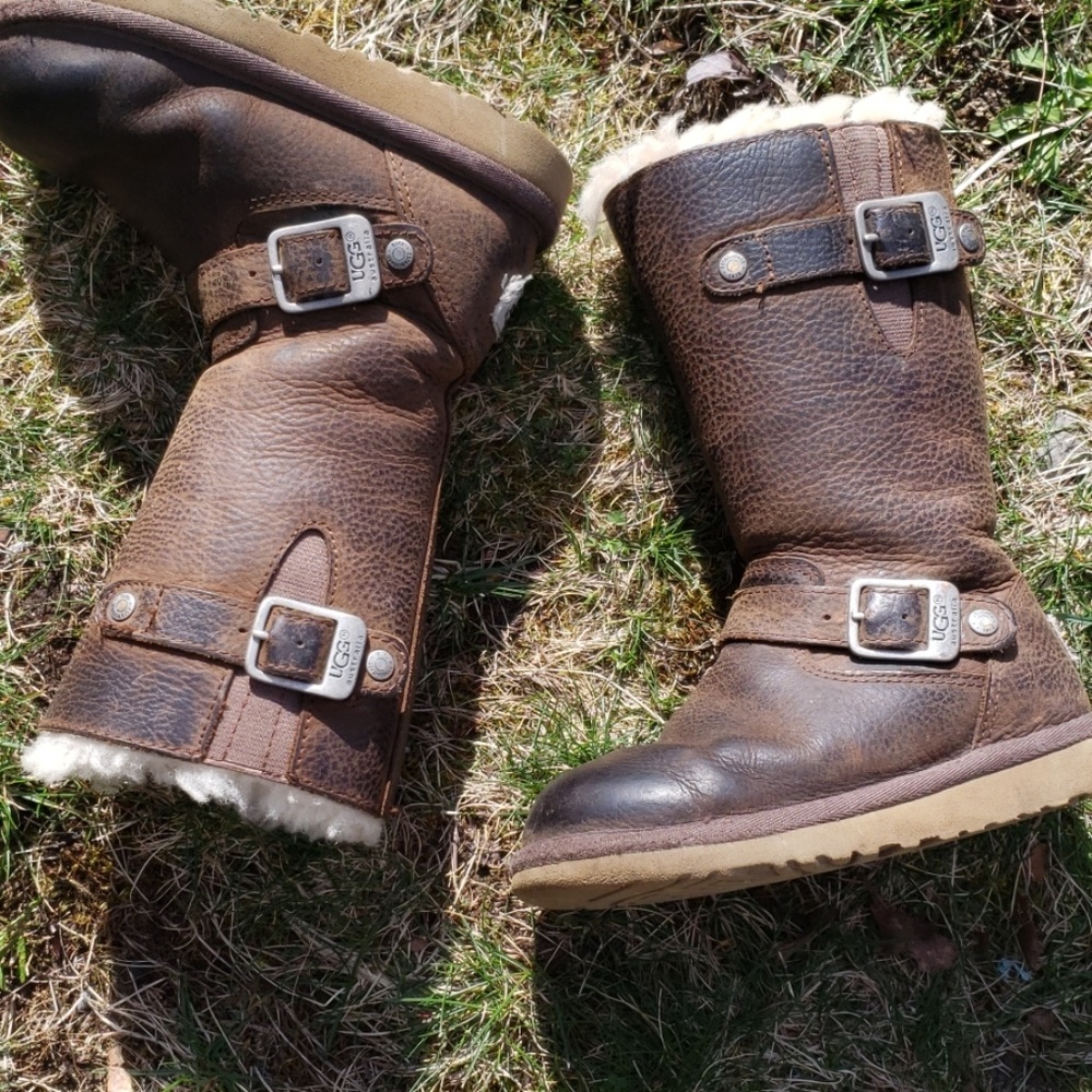 SOLD! 🚫Little Girl's UGGs